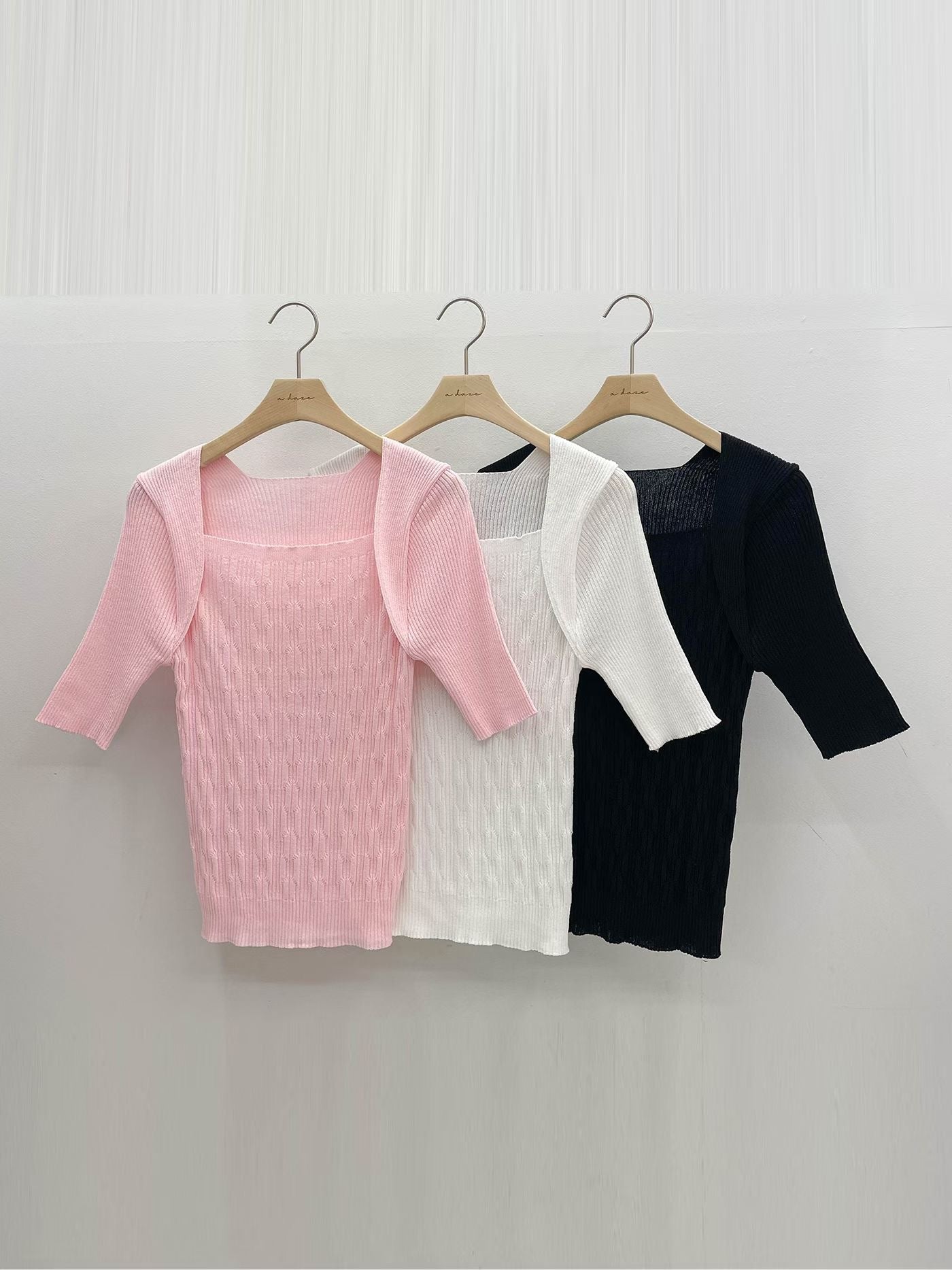 Structured Shoulder Half-Sleeve Knit Top(3 colors)
