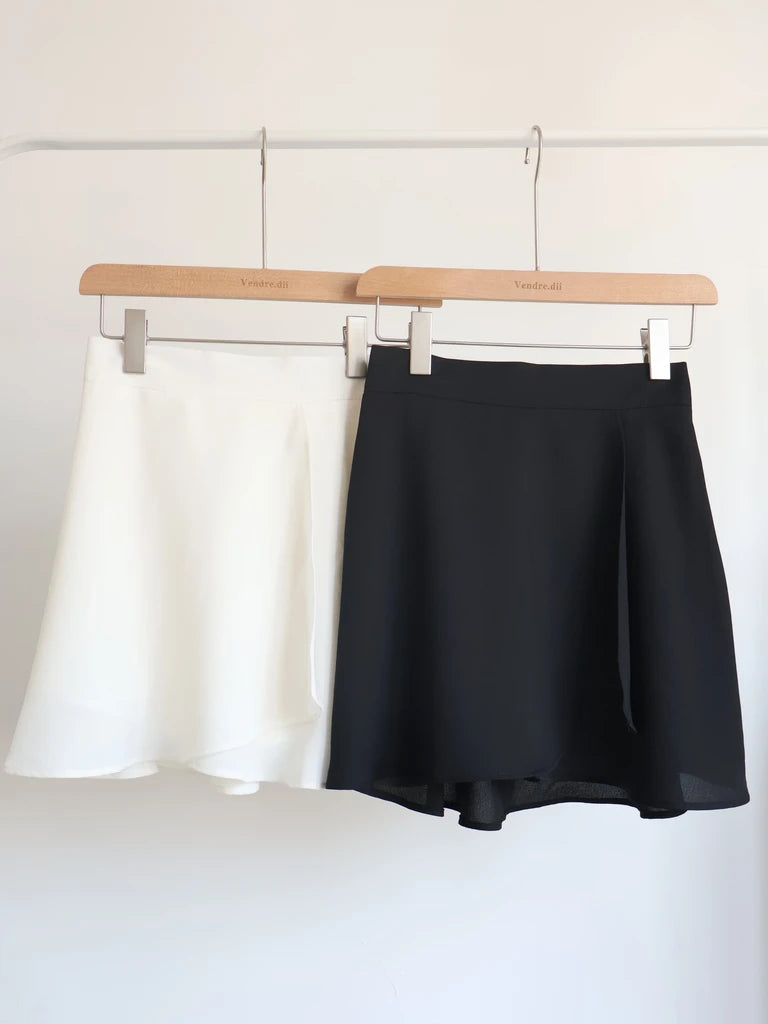 Lightweight Tulip Wrap Chiffon A-Line Mini Skirt(Black)