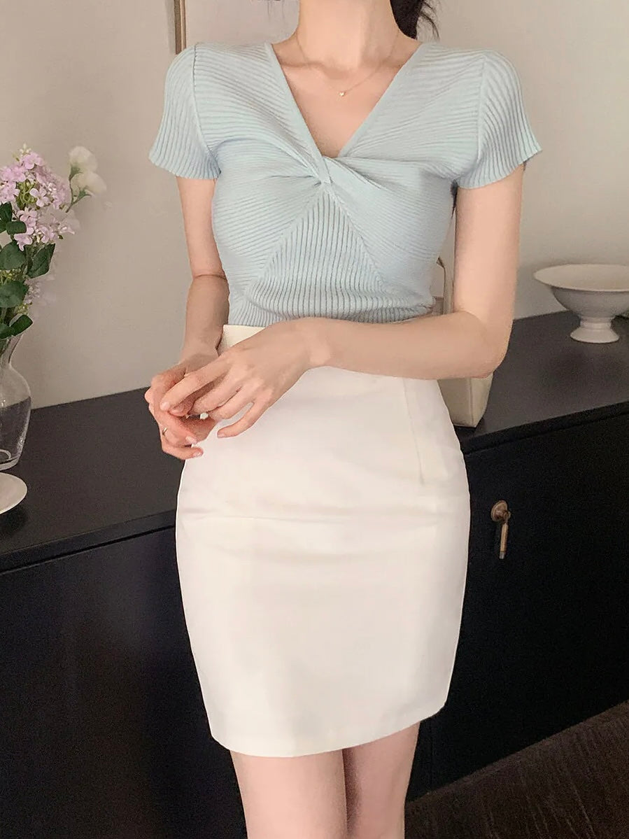 Slim-Fit Twist Stretch Knit Top(4 Colors)