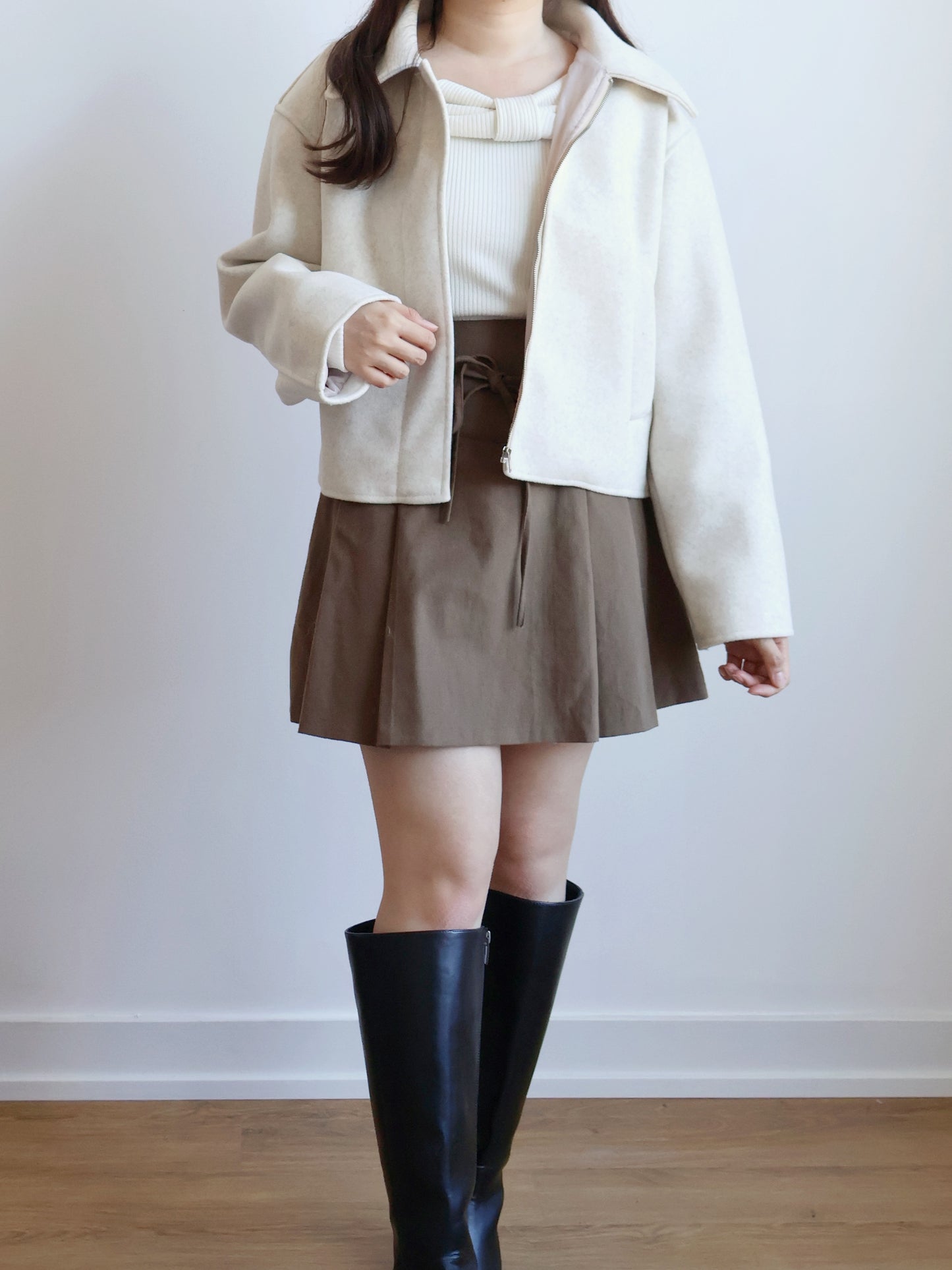 Sleek Zip-up Wool Coat