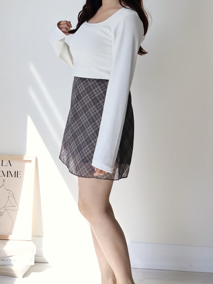 Non-See-Through Square Neck Mochi Top(Ivory)