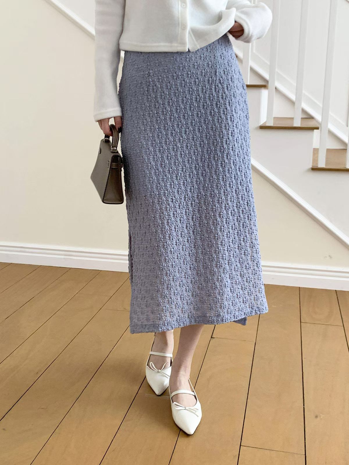 [Stretch Fabric] French Elegant Floral Embossed Slit Midi Skirt(3 colors)