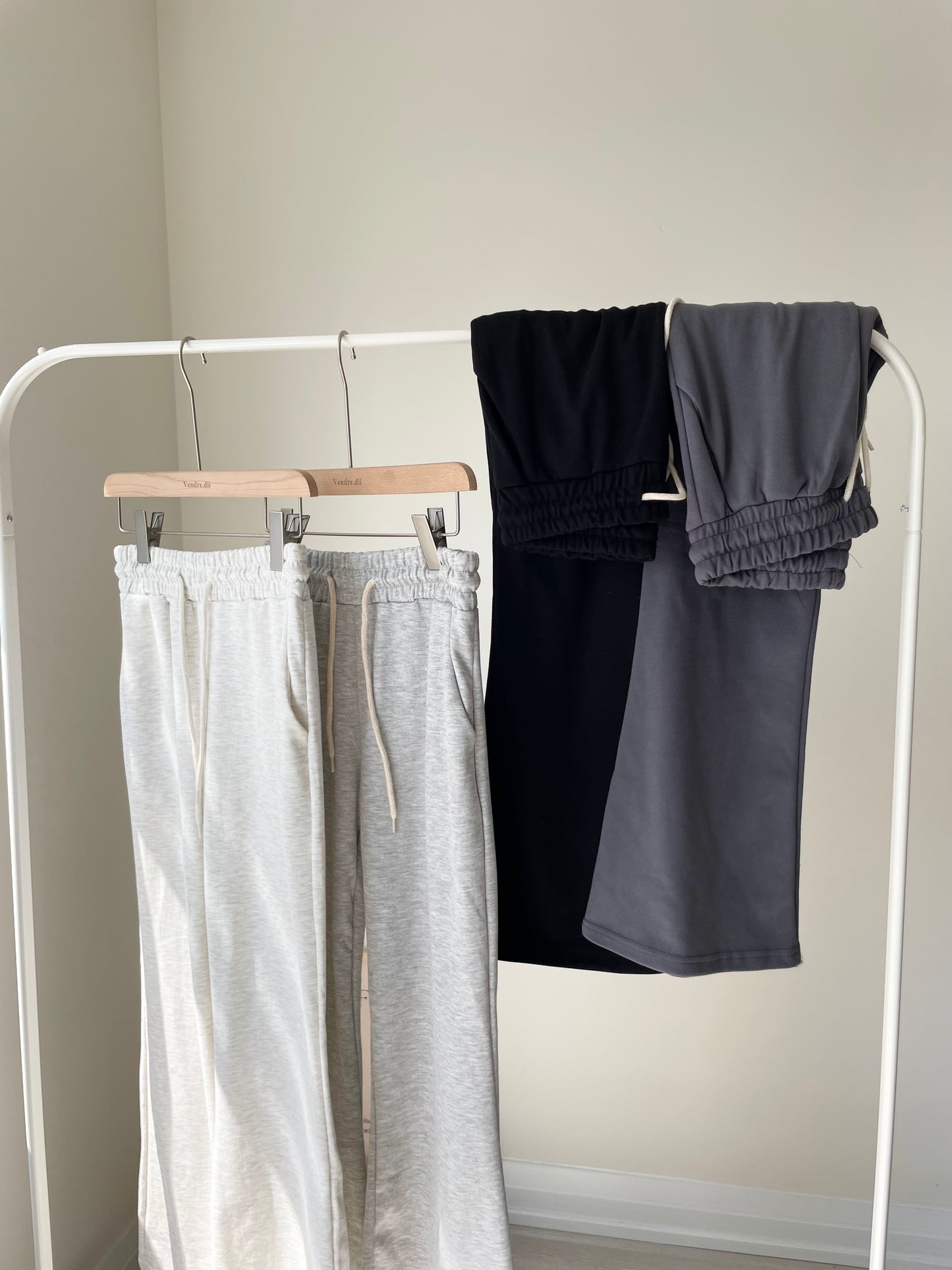 [3 Lengths] Everyday Bootcut Sweatpants(Black)
