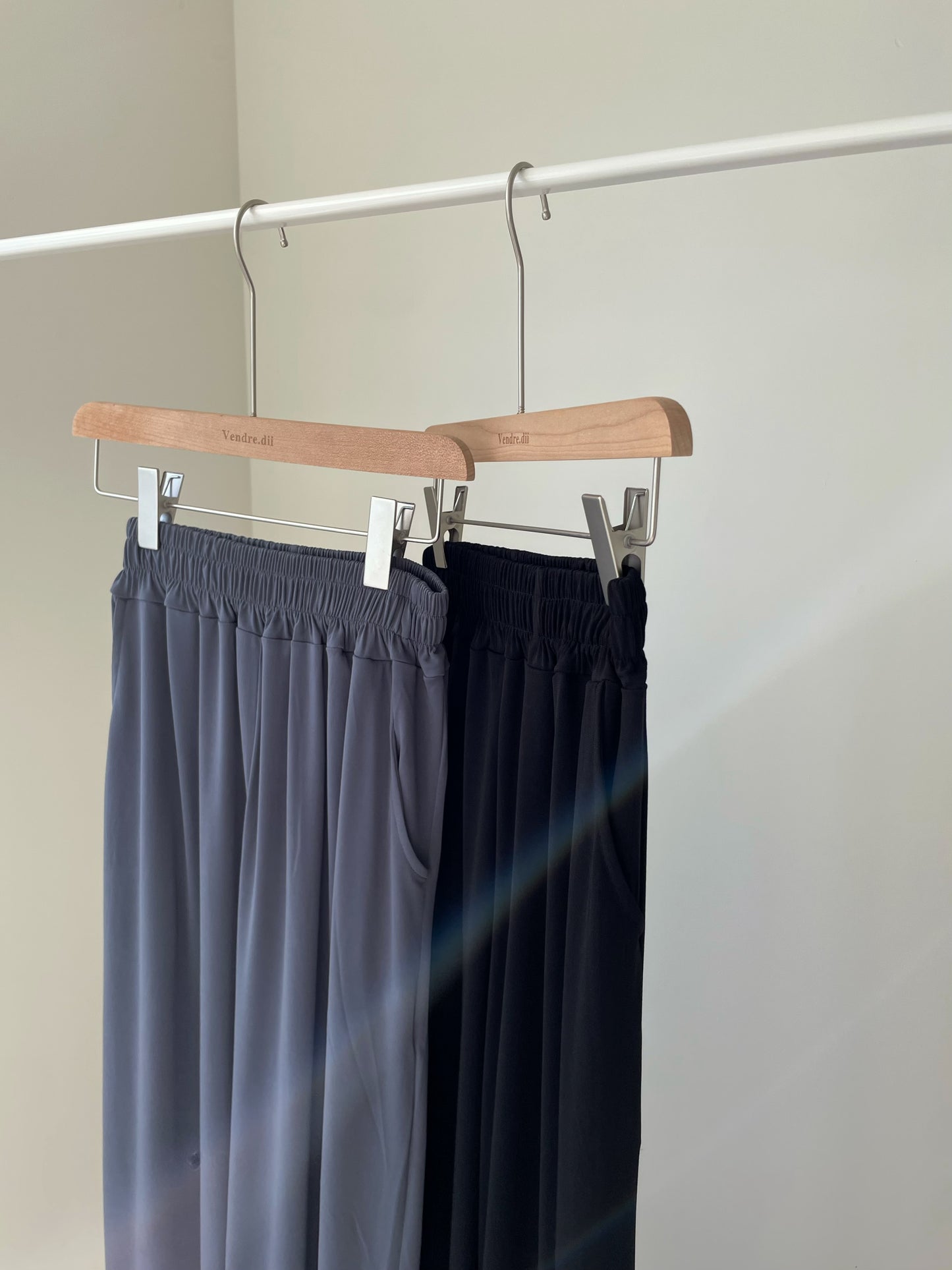 [Wrinkle-Free] Cooling Flowy Dual-Pocket Wide-Leg Pants(Charcoal)
