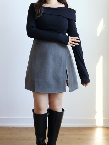 [Warm Fleece] Asymmetrical Neckline One-Shoulder Top(Black)