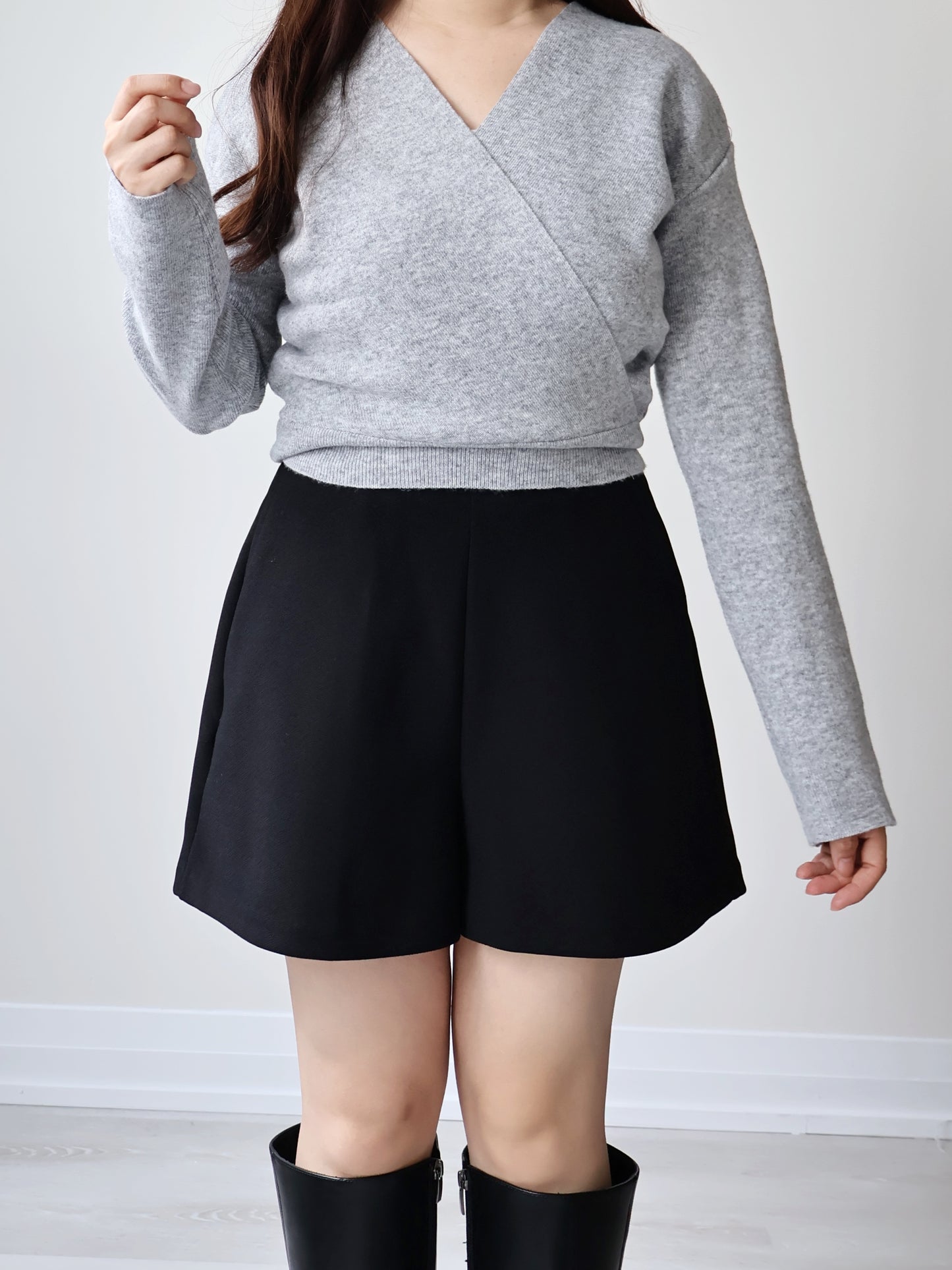 Elegant Crossover V-Neck Waist-Defining Sweater(Light grey)
