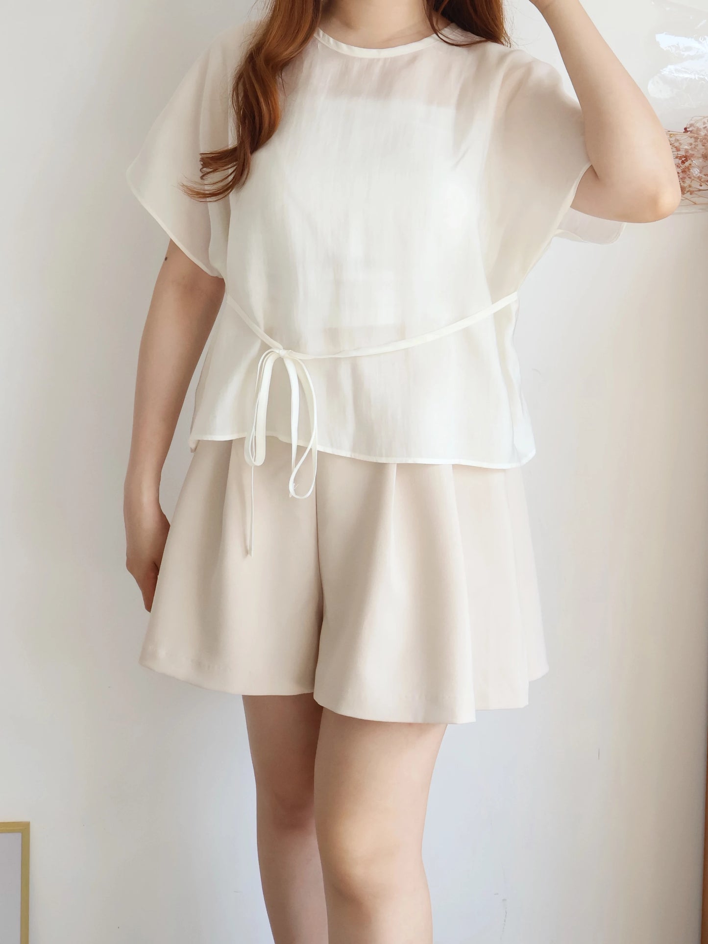 Elegant Tie Detail Flutter-Sleeve Tencel Blouse(Ivory)