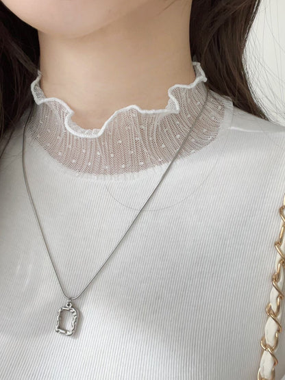 Scalloped Sheer Neckline Stretch Rayon Top(2 Colors)