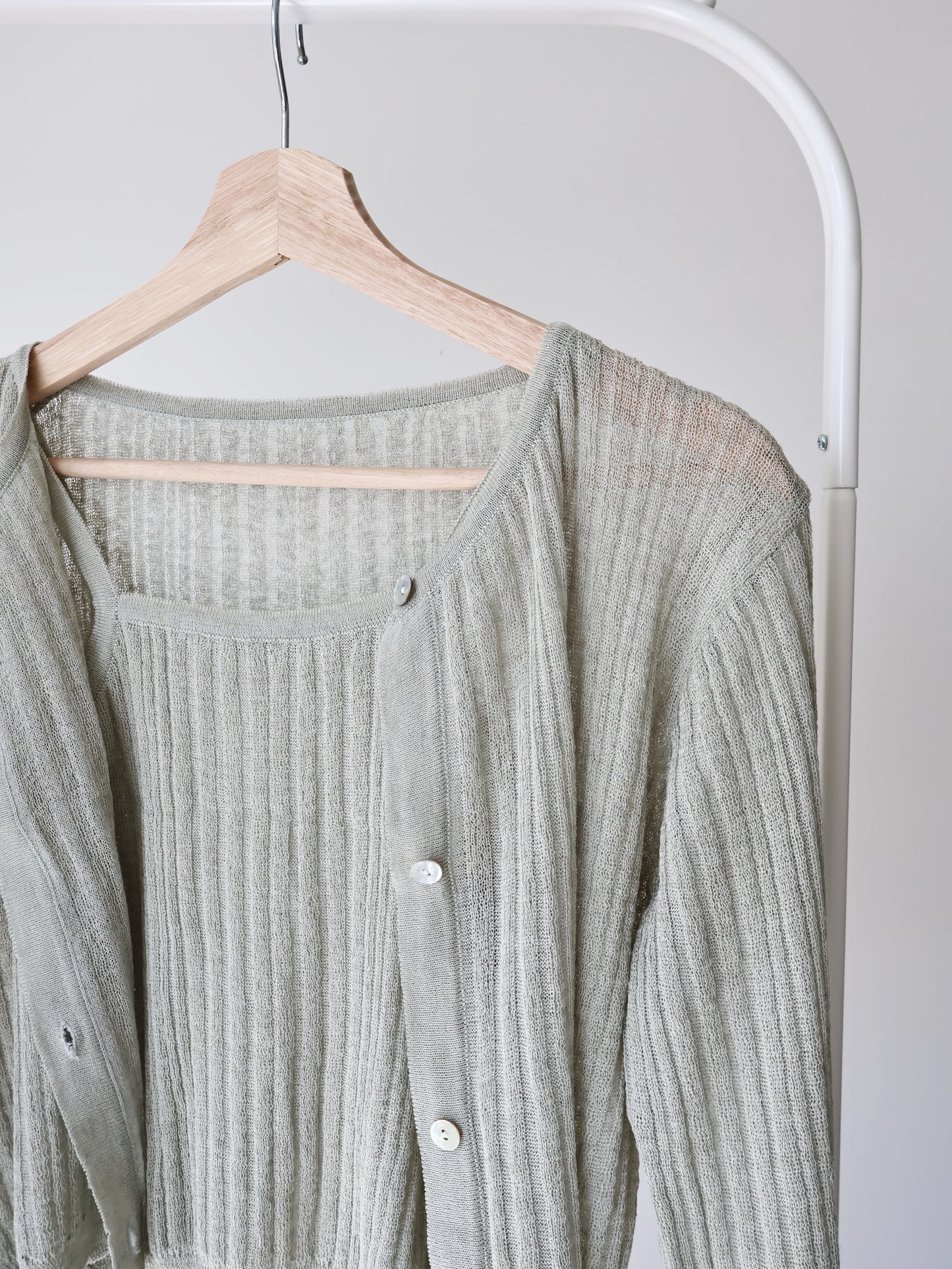 Breezy Cooling Linen Cami + Shell Button Cardigan Set(Matcha)