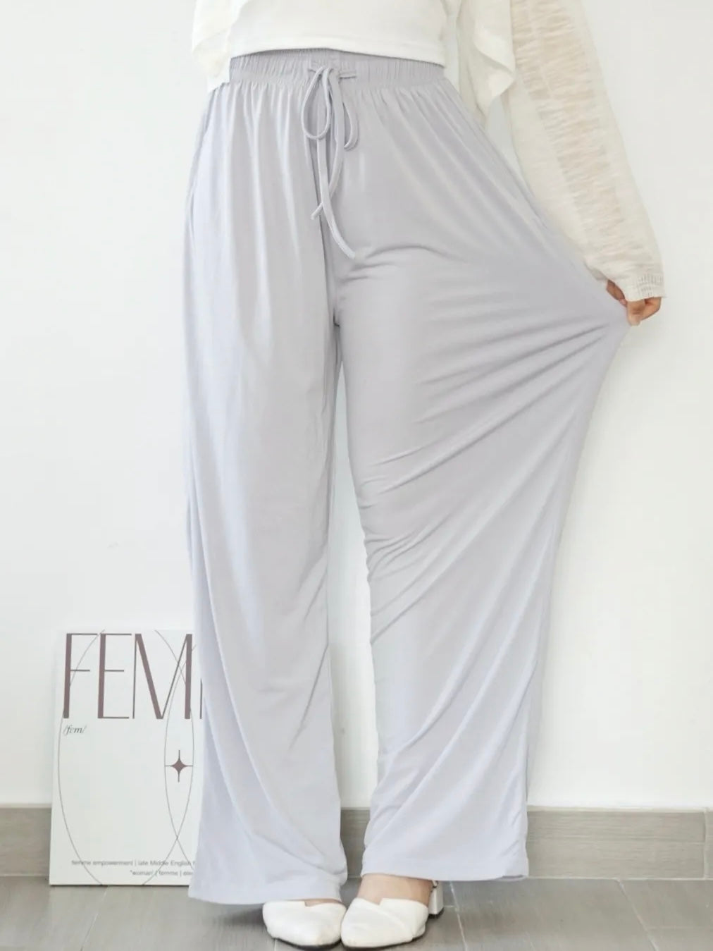 Airy Matte Breathable Wide-Leg Pants with Pockets(Greyish blue)