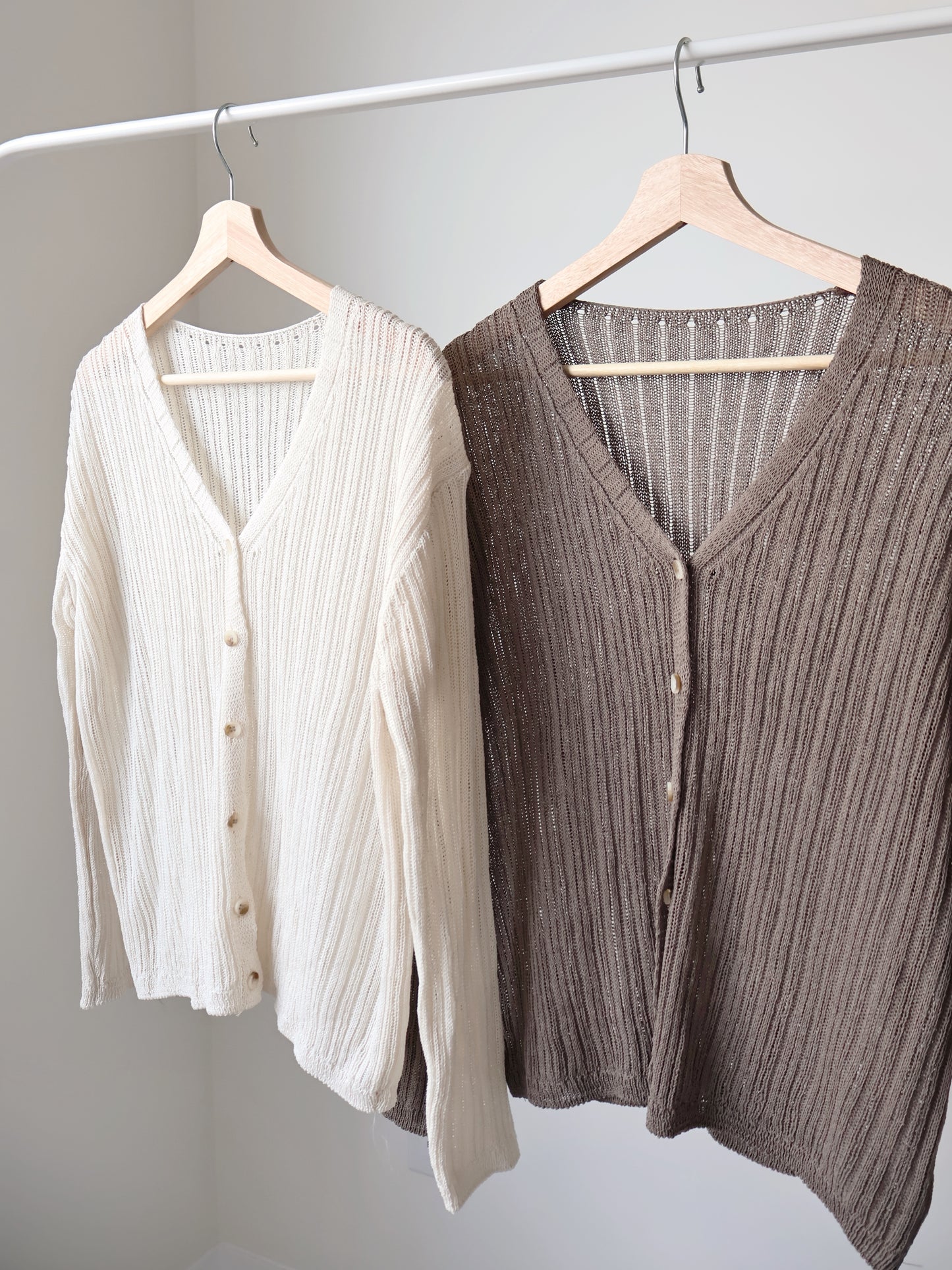 Relaxed-Fit Ripple Knit Cardigan(Beige)