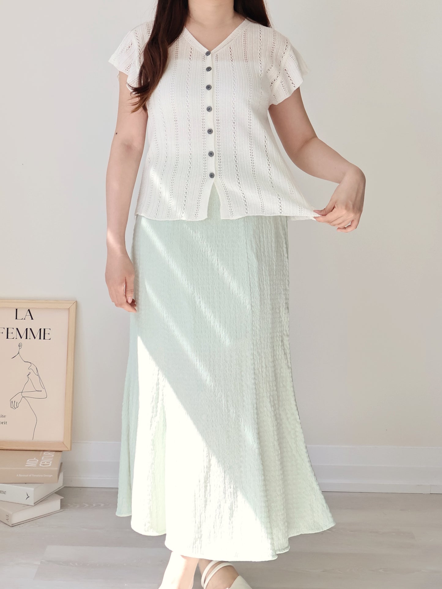 Breezy V-Neck Pointelle Flutter Sleeve Knit Top(Ivory)
