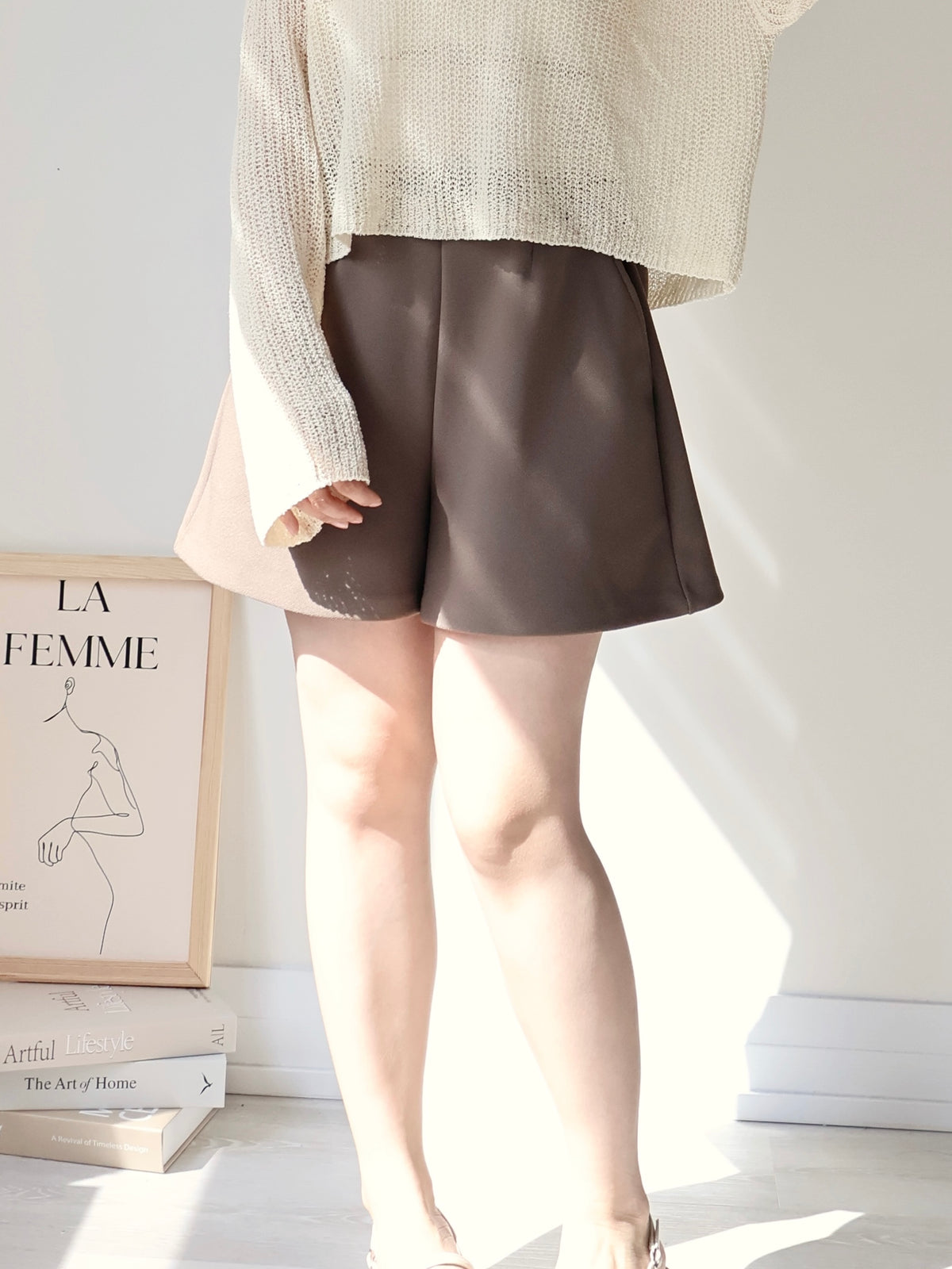 [Wrinkle-Free] Hidden Elastic Waist Tummy-Flattering A-Line Shorts(Brown)