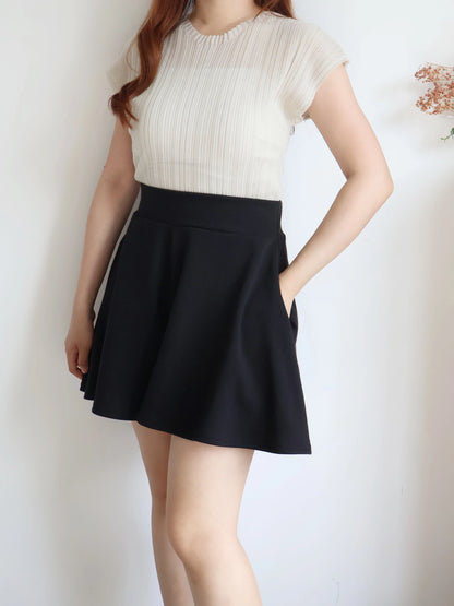 [Hidden Waistband] 365 Comfy A-Line Wide-Leg Cotton Shorts with Pockets(Black)