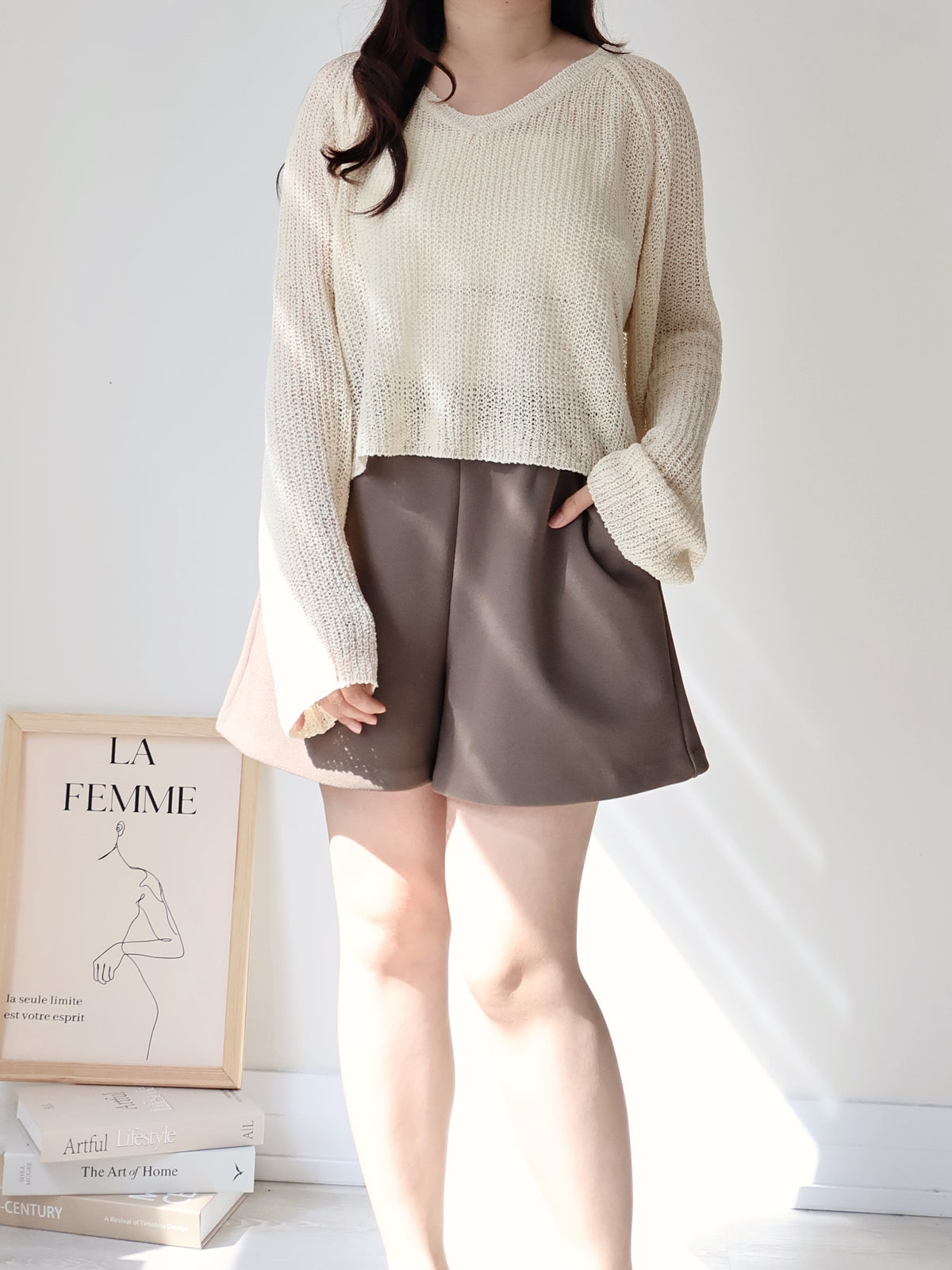 Earth Tone V-Neck Relaxed Knit Top(Cream)