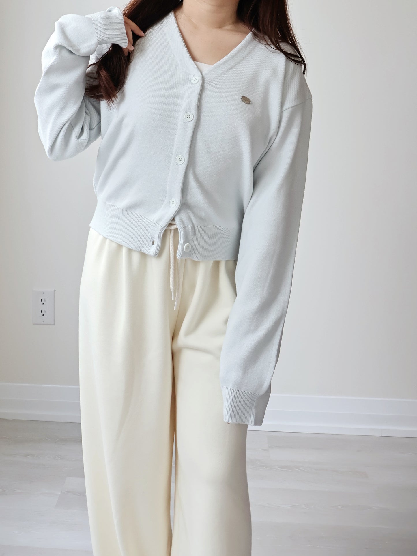 V-neck Silver Plaque Mochi Cardigan(Mint)