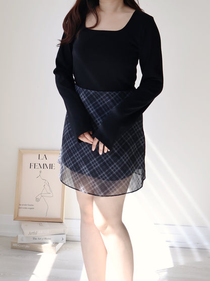 Non-See-Through Square Neck Mochi Top(Black)