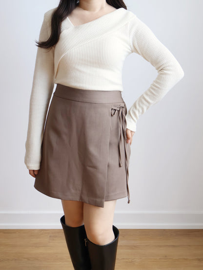 [2-WAYS] Elegant Irregular Neckline High-Elastic Knit Top(Cream)