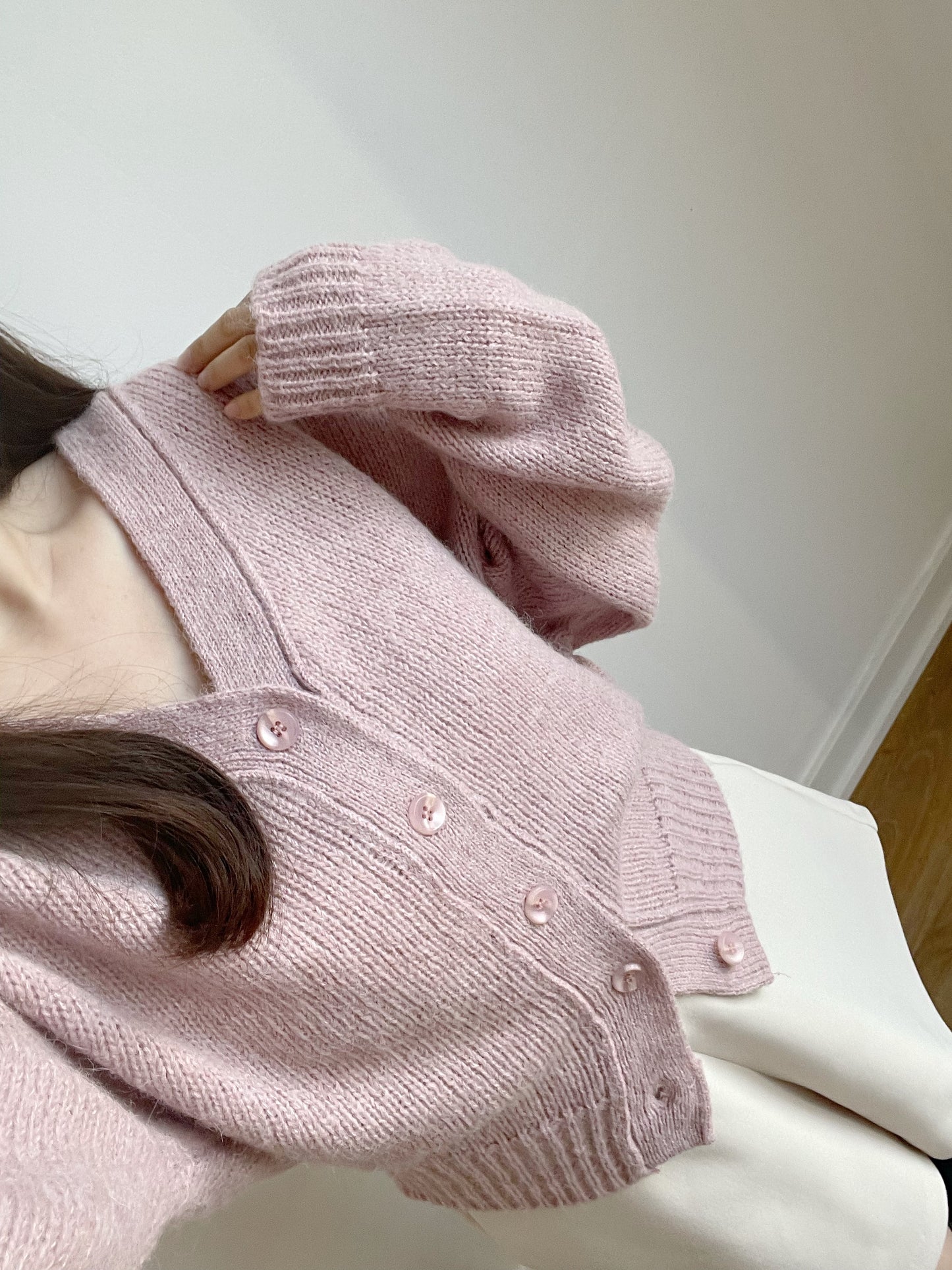 [10% WOOL] V-neck Warm Knit Cardigan (Pinkish purple)