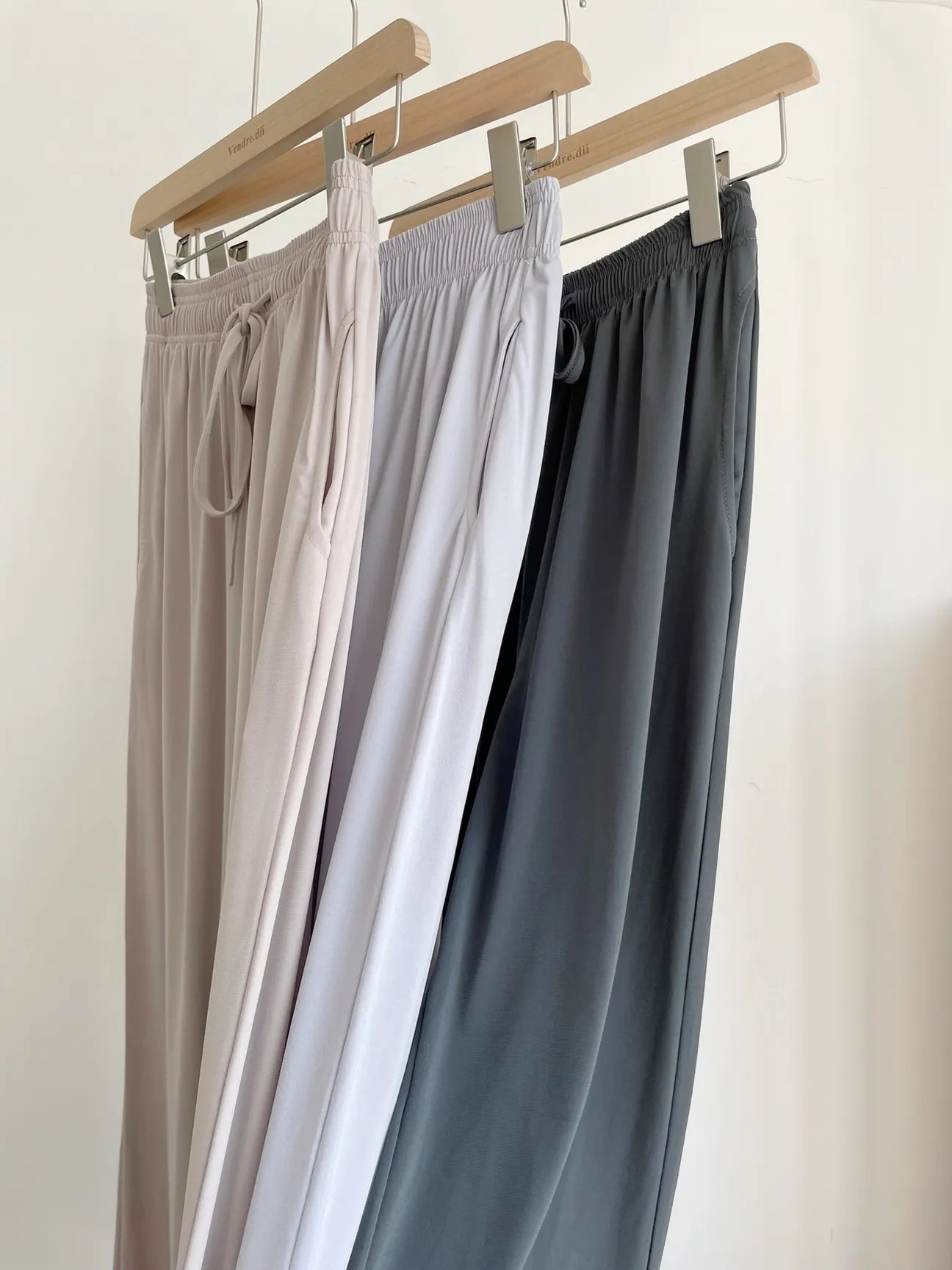 Airy Matte Breathable Wide-Leg Pants with Pockets(Beige)