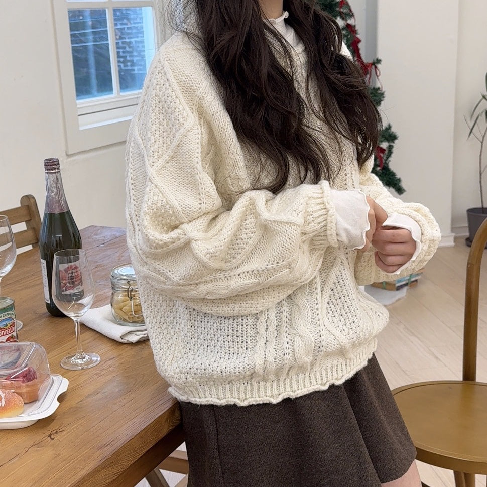 Round Neck Cable Knit Sweater(4 colors)