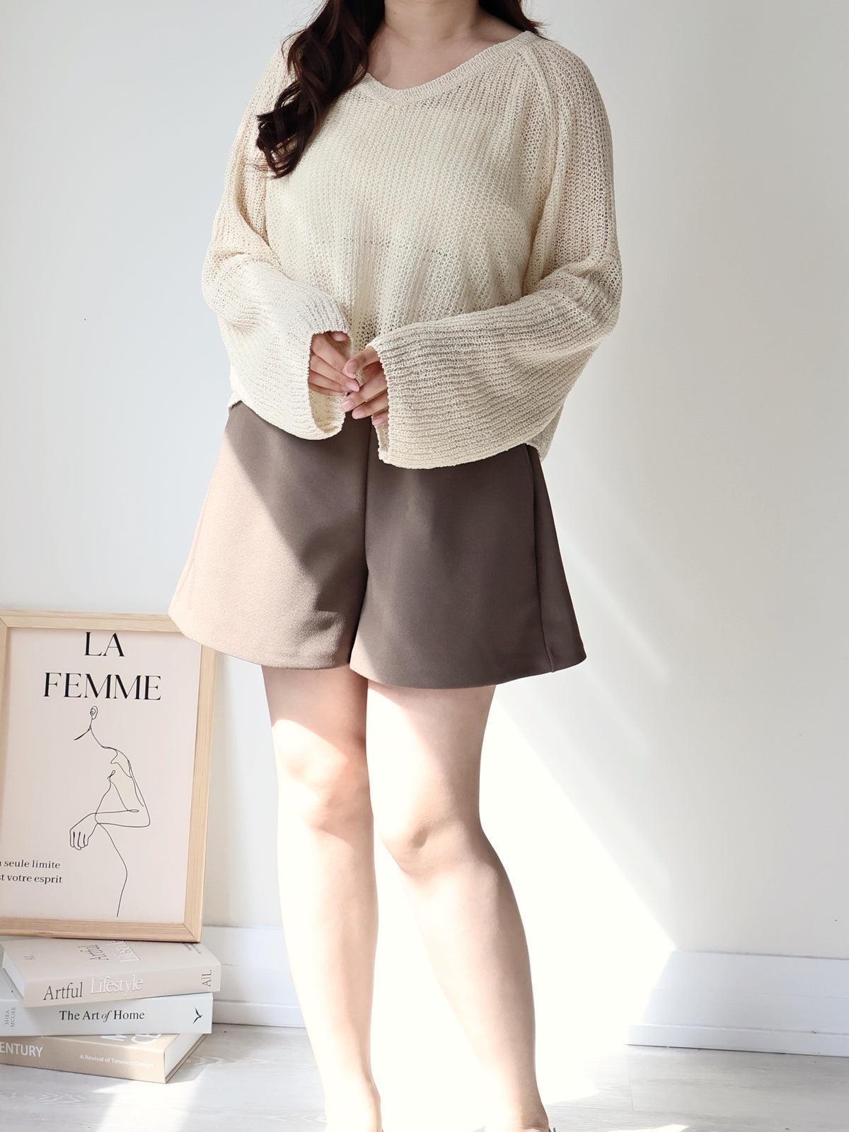 Earth Tone V-Neck Relaxed Knit Top(Cream)