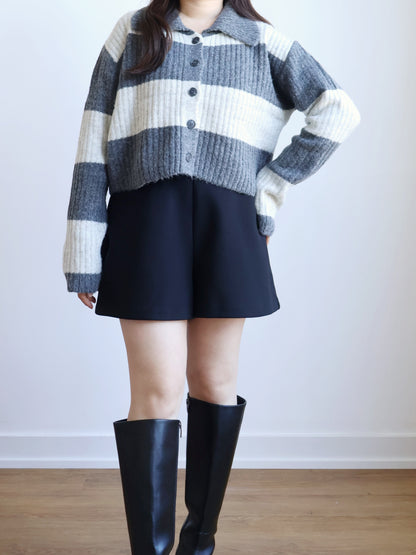 Retro-style Collared Color-blocked Cardigan