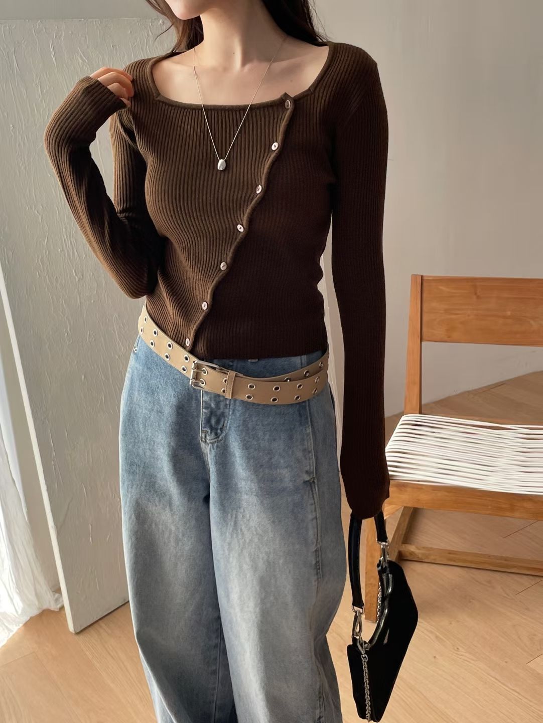 Square Neck Unbalanced Buttons Knit Top(4 colors)