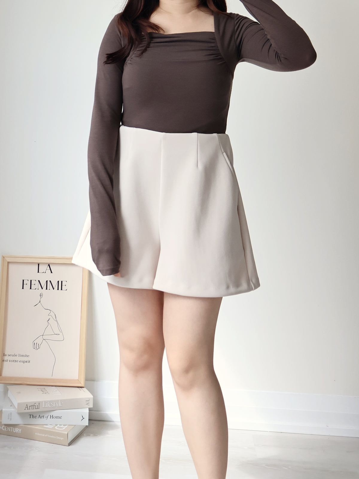 Square-Neck Pleated High-Stretch Top(Dark Brown)