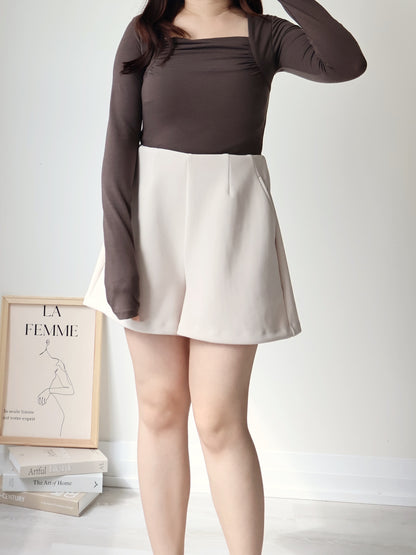 Square-Neck Pleated High-Stretch Top(Dark Brown)