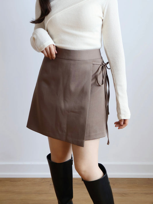Earth-toned Overlapping Belted Mini Skirt(Brown)