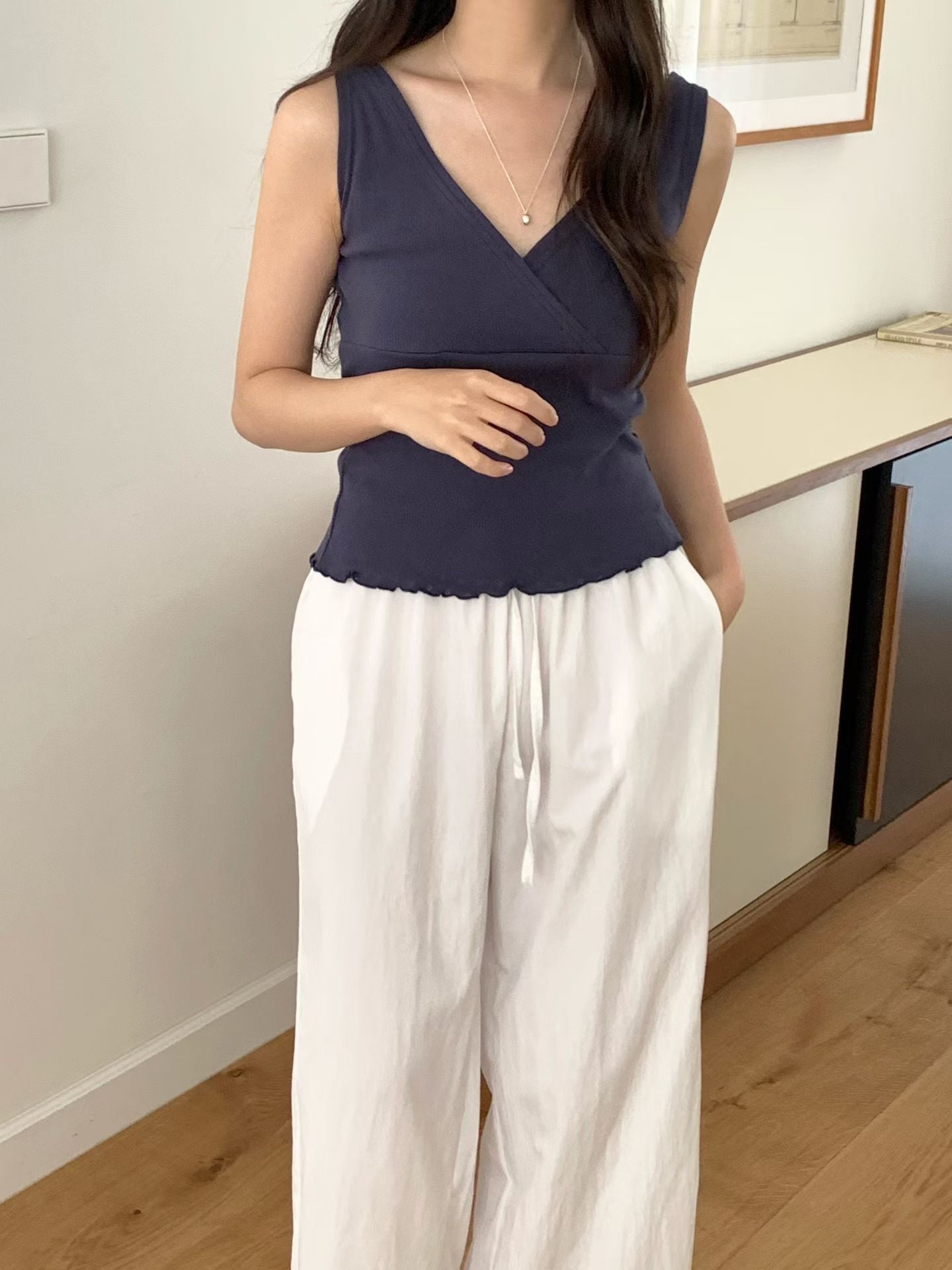 French Overlap V-Neck Eyelet Cotton Tank Top(4 Colors)