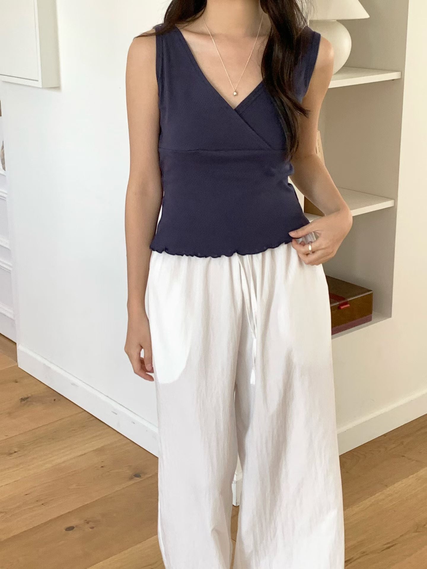 French Overlap V-Neck Eyelet Cotton Tank Top(4 Colors)